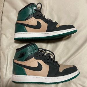 Air Jordan 1 high ‘Mystic Green’